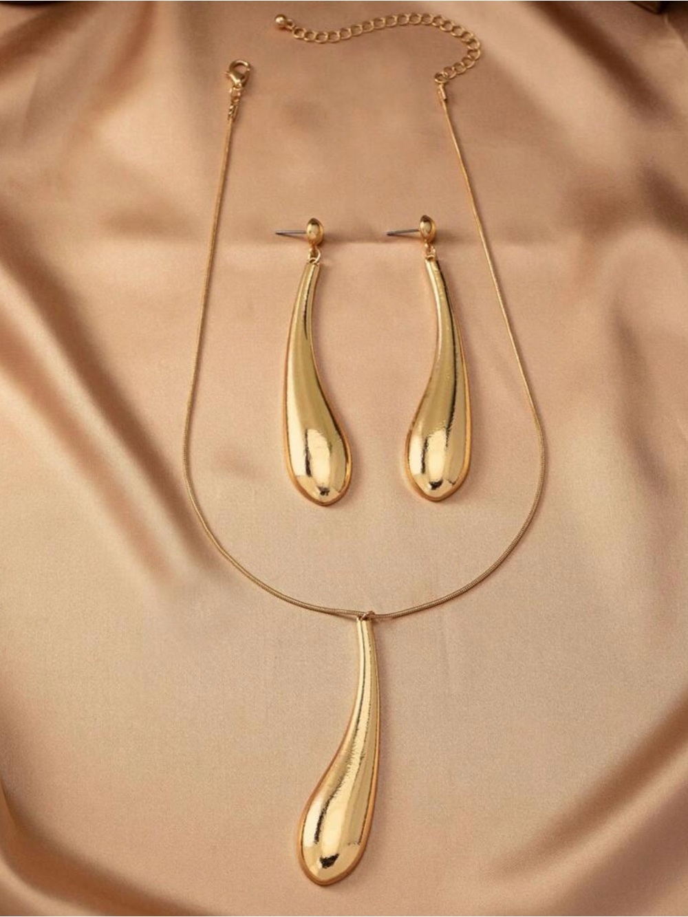COMING: Geometric Teardrop Shaped Pendant Necklace & Earrings